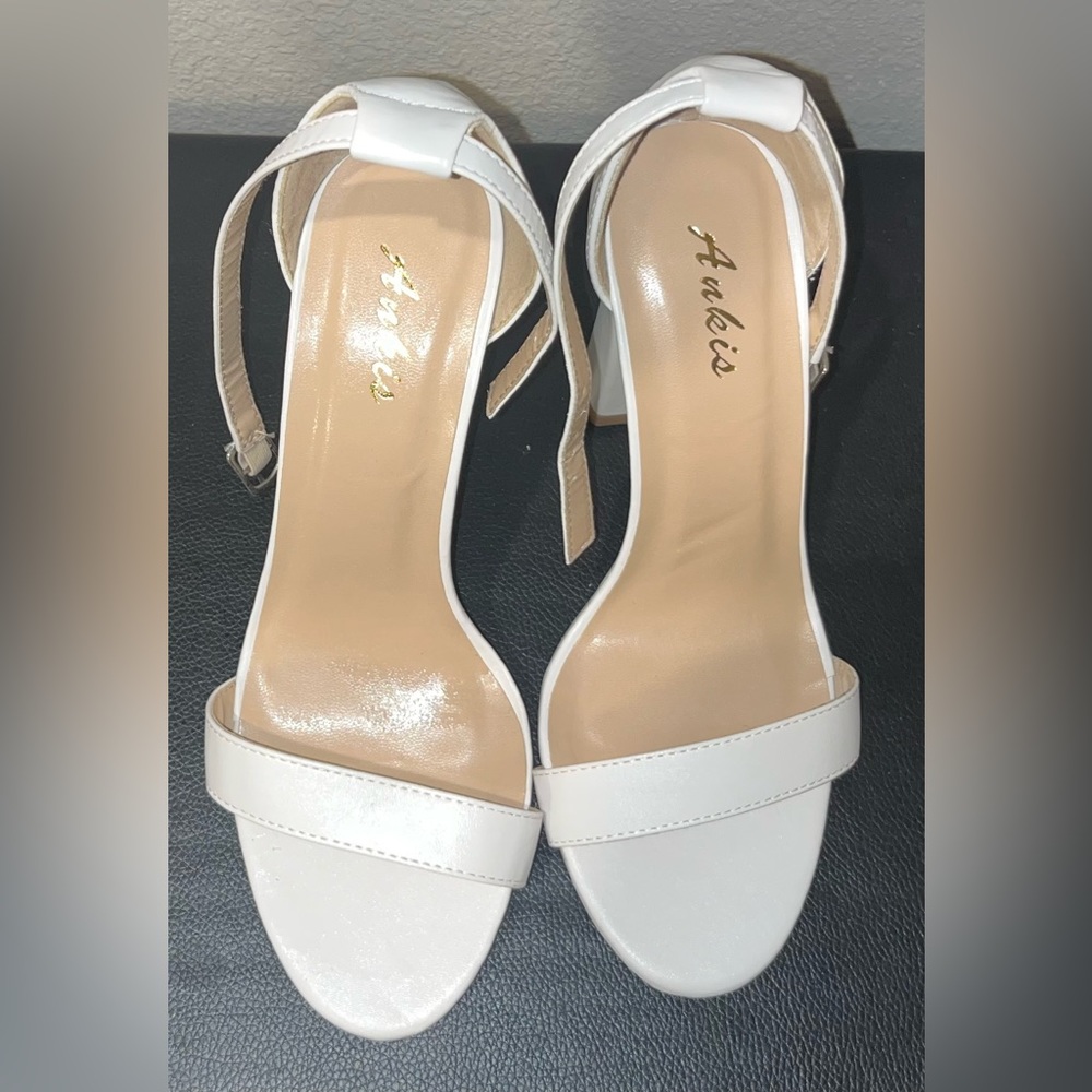 Gorgeous ANKIS Heels